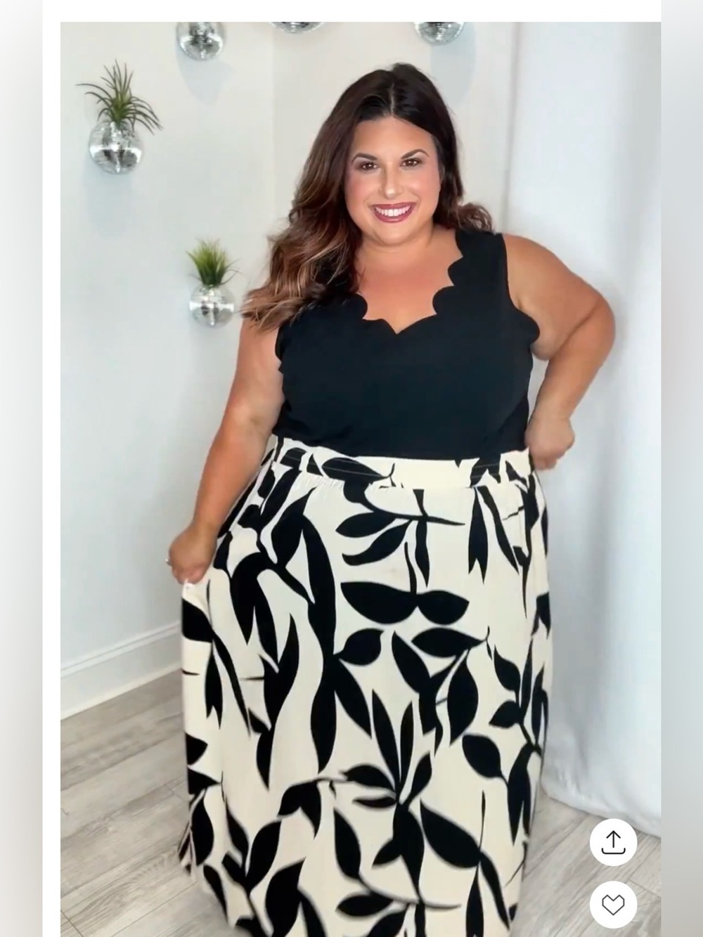 Plus Black & Cream Leaf-Print Maxi Skirt
